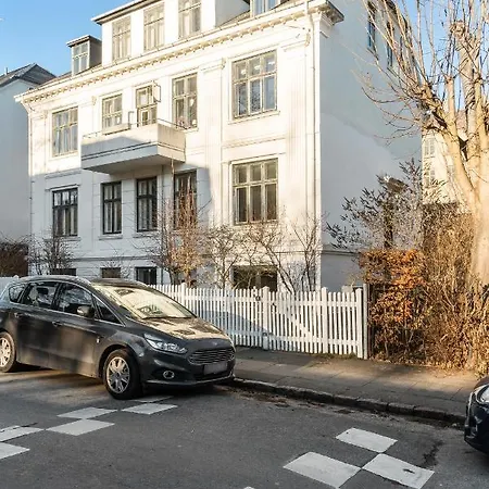Ostello In Quiet White Hortensiavej 8 On Frederiksberg C Copenaghen