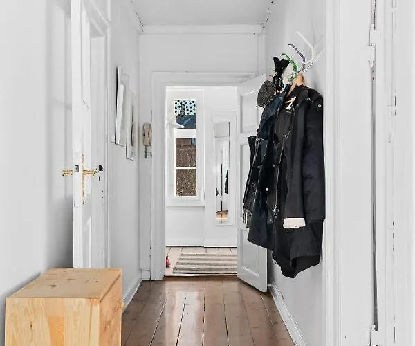 Hostel In Quiet White Hortensiavej 8 On Frederiksberg C